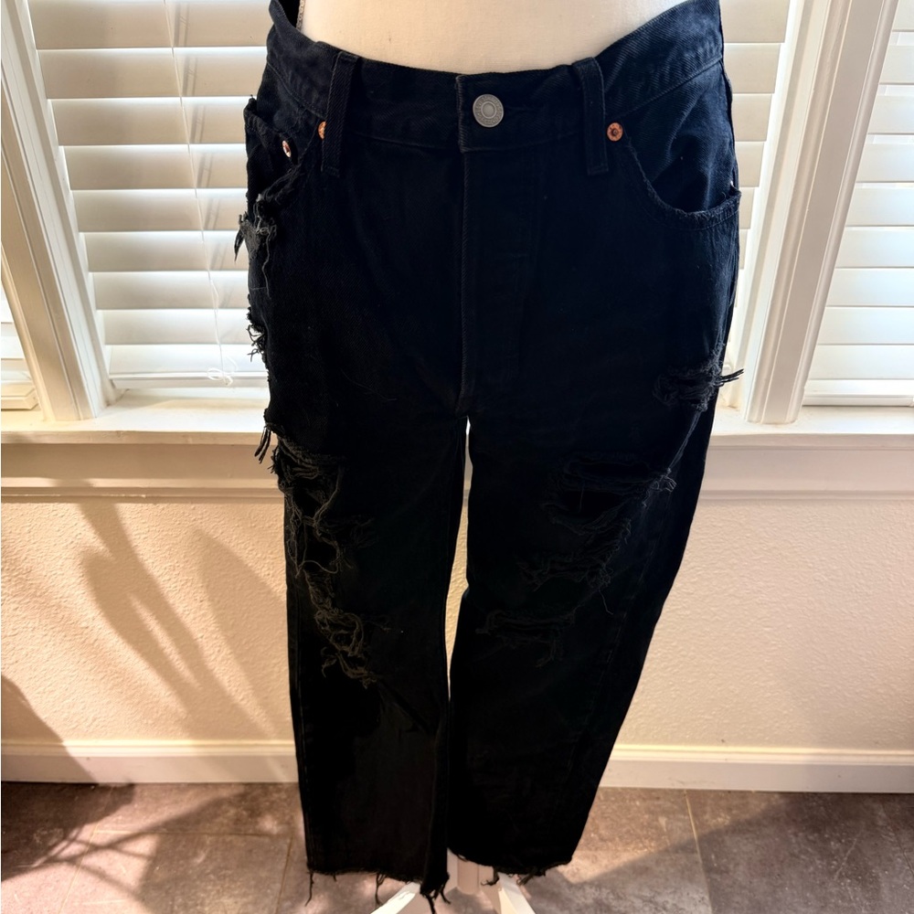 Levi's Black Ankle Cropped Baggy Jeans